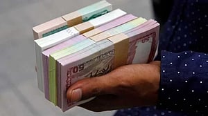 তারল্য সংকট মেটাতে ৬ ব্যাংক পেল ১৬০০ কোটি টাকা