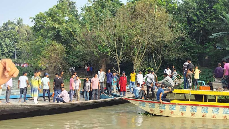 টাঙ্গাইলে প্রতিমা বিসর্জনে গিয়ে দুই নৌকার সংঘর্ষ, নিহত ১