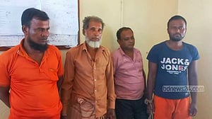 ভারতে থেকে অনুপ্রবেশের অভিযোগে ঠাকুরগাঁও সীমান্তে আটক ৪