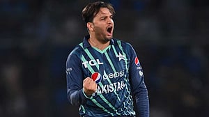 ‘পাকিস্তান ক্রিকেটকে’ উসমান কাদিরের বিদায়