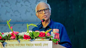 শিক্ষার্থীদের শিক্ষাঙ্গনে ফেরার অনুরোধ উপদেষ্টার