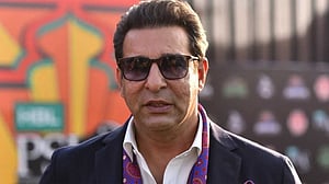 ভারতকে চ্যাম্পিয়ন্স ট্রফি খেলতে পাকিস্তানে দেখতে চান ওয়াসিম আকরাম