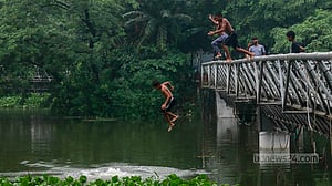 ধানমন্ডি লেক থেকে তরুণের মরদেহ উদ্ধার
