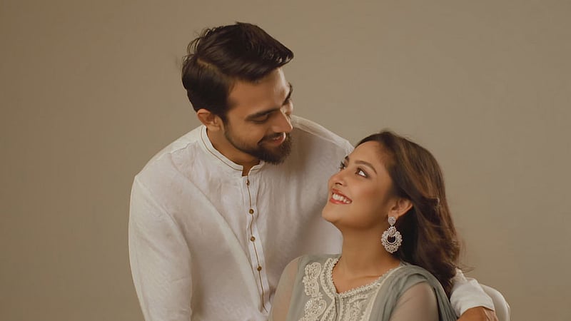 প্রেম-পরিচয়ের শুরু ফেইসবুকে