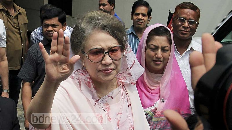 বগুড়া-ফেনীতে খালেদা জিয়ার মনোনয়নপত্র জমা, ‘বিকল্পও’ আছে