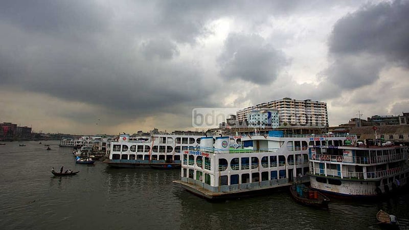 ভোলা-বরিশাল-লক্ষ্মীপুরের পথে নৌ চলাচল বন্ধ