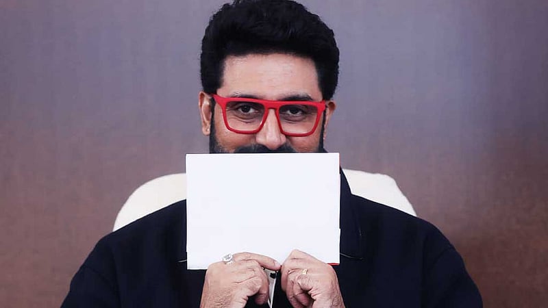 নতুন অ্যাপার্টমেন্ট কিনলেন অভিষেক, গুঞ্জন ঘর বাঁধার