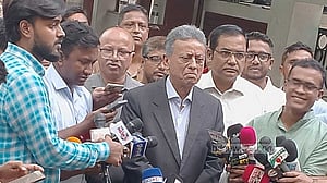 ভোটের জন্য সরকারকে ‘সময় বেঁধে দিয়ে’ চাপ নয়: আমীর খসরু