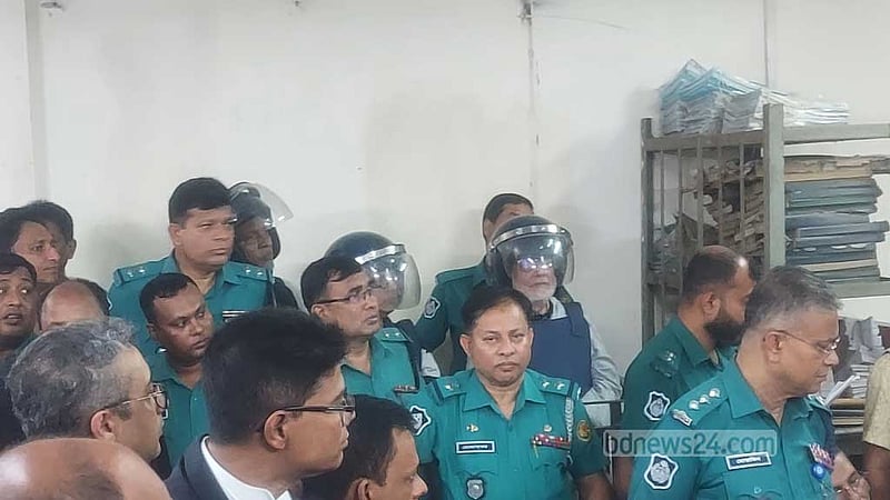 রেস্তোরাঁকর্মী হত্যা মামলায় কারাগারে আসাদুজ্জামান নূর ও মাহবুব আলী