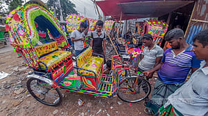 একজন একাধিক ব্যাটারিচালিত রিকশার মালিক হতে পারবেন না, নীতিমালা ‘হচ্ছে’