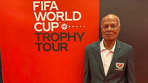 স্বাধীন বাংলা ফুটবল দলের বিমল কর চলে গেলেন