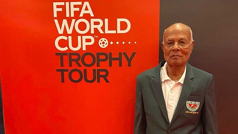 স্বাধীন বাংলা ফুটবল দলের বিমল কর চলে গেলেন