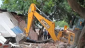 ভারতের সুপ্রিম কোর্ট ‘বুলডোজার জাস্টিস’ স্থগিত করেছে