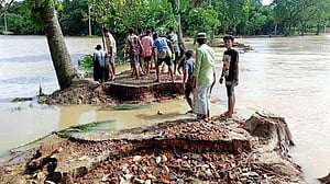 কুমিল্লায় বন্যায় ১১০০ কিলোমিটার পাকা সড়কের ক্ষতি