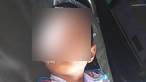 কুমিল্লায় শিক্ষকের স্কেলের আঘাতে শিক্ষার্থীর চোখ নষ্টের আশঙ্কা