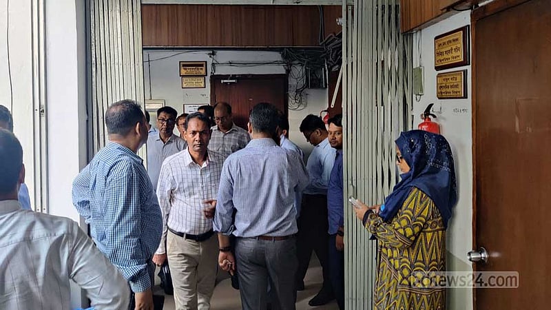 প্রশাসনে কতটা হাত দেবে নতুন সরকার?