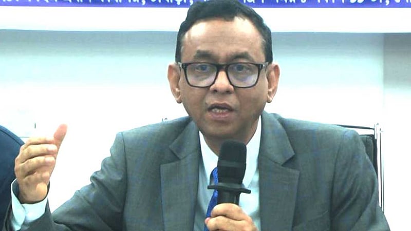 পোশাক খাতে অস্থিরতায় প্রতিবেশী দেশের ‘ইন্ধন’ দেখেন শ্রম সচিব