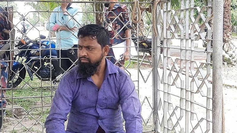 দিনাজপুরে ভারতে থেকে ‘অনুপ্রবেশের’ অভিযোগে যুবক আটক