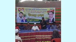 ফেনীতে বিএনপির দুই পক্ষের দফায় দফায় সংঘর্ষ, আহত ১৫