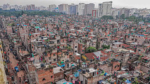 জেনিভা ক্যাম্প থেকে ৩৫ হাতবোমা উদ্ধার
