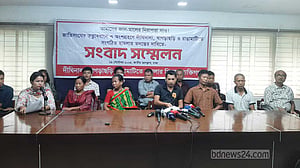 পাহাড়ে সংঘাত: এক ছেলেকে হারিয়ে আরেক ছেলেকে নিয়ে চিন্তায় মা