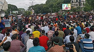 হিন্দুদের ওপর হামলা: ‘আশ্বাস নয়, বাস্তবায়ন’ চেয়ে আবার শাহবাগ অবরোধ