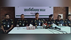 ২৭ জঙ্গি এখনও অধরা, জামিন ১৫ হাজার আসামির: কারা মহাপরির্দশক