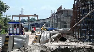তিন মাসে বিদেশি ঋণ ছাড় কমেছে ৩৪%