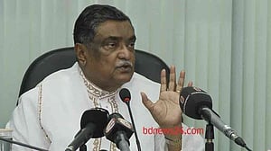 ফরিদপুরে সাবেক এলজিআরডি মন্ত্রীসহ ১৫ জনের বিরুদ্ধে হত্যাচেষ্টা মামলা