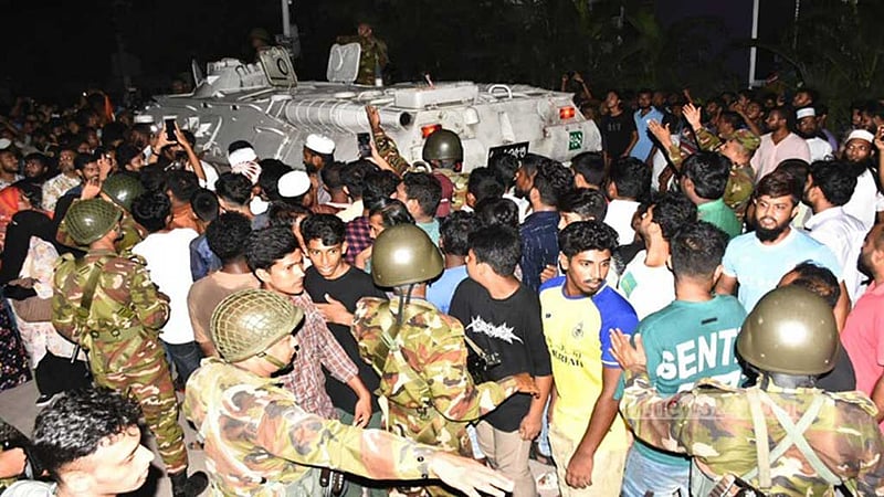 খুলনায় ‘গণপিটুনি’র শিকার তরুণ শঙ্কামুক্ত: আইএসপিআর