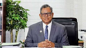 পররাষ্ট্র সচিবের ‘দৈনন্দিন’ দায়িত্বে খুরশেদ আলম