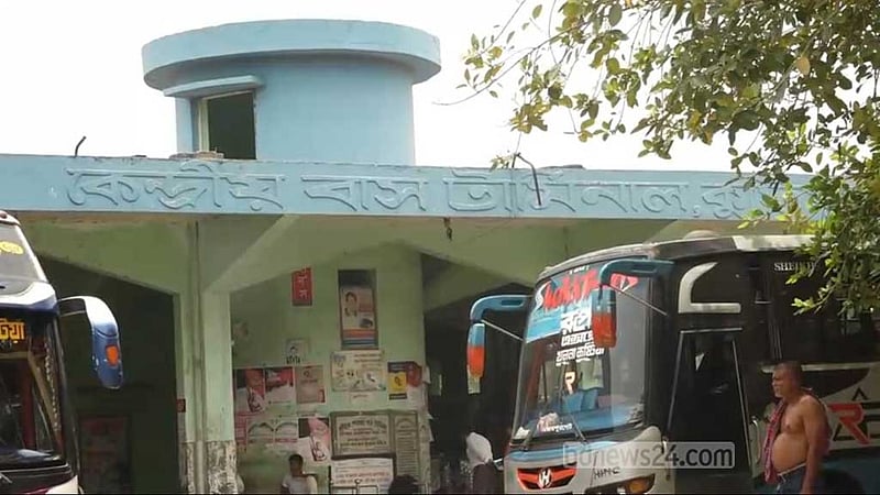 কুষ্টিয়ার সব রুটে বাস চলাচল বন্ধ