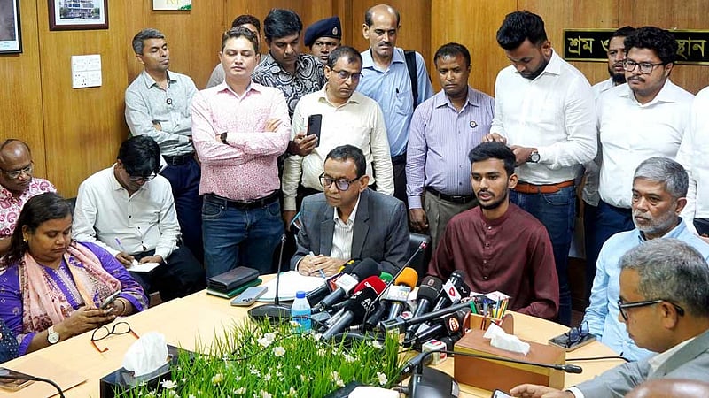 বৃহস্পতিবার সকালের মধ্যে শ্রমিকদের বেতন পরিশোধ: শ্রম উপদেষ্টা