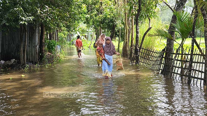 তিস্তার পানি বিপৎসীমা ছুঁই ছুঁই, জনজীবন বিপর্যস্ত