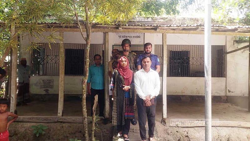 সুনীল গঙ্গোপাধ্যায়ের পৈতৃক ভিটা দখলমুক্ত করল প্রশাসন