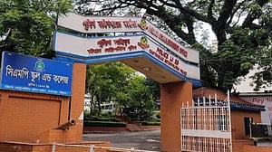 সিএমপির ৬ থানার ওসি বদল