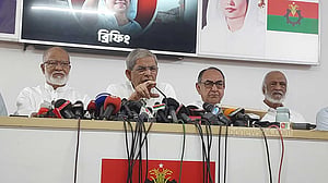 নির্বাচনের স্বার্থে অন্তর্বর্তী সরকারকে সহযোগিতার আহ্বান ফখরুলের