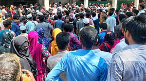ময়মনসিংহ হাসপাতালের বিছানায় ছারপোকা, স্বজনদের বিক্ষোভ