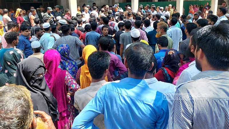 ময়মনসিংহ হাসপাতালের বিছানায় ছারপোকা, স্বজনদের বিক্ষোভ