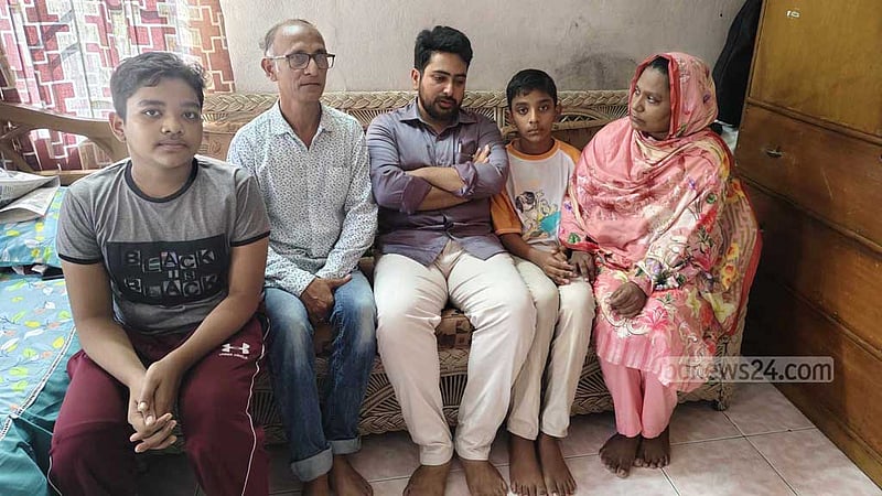 গণআন্দোলনে নিহত আহনাফের বাসায় উপদেষ্টা নাহিদ