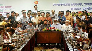 গণমাধ্যমের স্বাধীনতার কথা বলে ‘ফ্যাসিস্টদের’ প্রচার করা যাবে কি না, প্রশ্ন নাহিদের