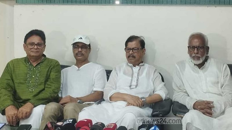 রাজনৈতিক দলগুলোতেও পরিবর্তন প্রয়োজন: মান্না