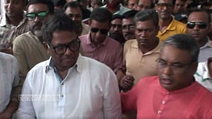 নাটোরে ৩ মামলায় বিএনপি নেতা দুলুসহ ৬৯ জন খালাস