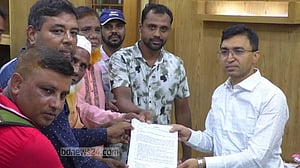 বিডিআর হত্যাকাণ্ডের তদন্তসহ চাকরিচ্যুতের পুনর্বহালের দাবি