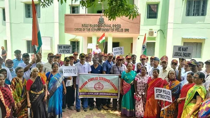 থানায় নারীকে পুলিশের যৌন নির্যাতনের ঘটনায় ভারতে ক্ষোভ