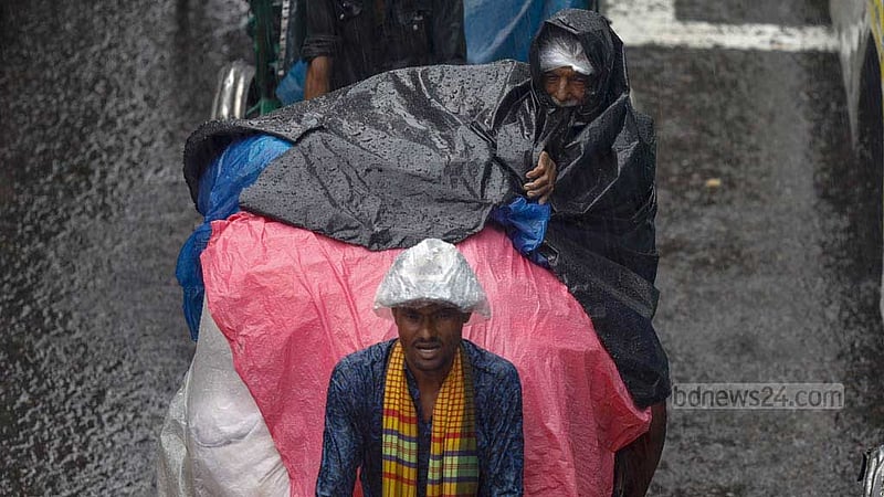 বৃষ্টি কমে বাড়বে তাপমাত্রা