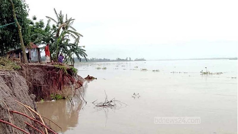 রংপুরে আকস্মিক বন্যায় হাজারো মানুষ পানিবন্দি