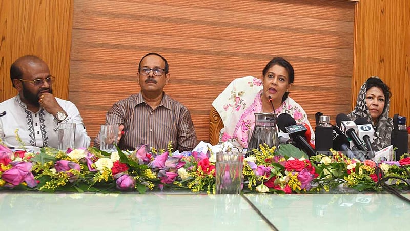 তিন ধাপে বাস্তবায়ন করা হবে পলিথিন বন্ধের উদ্যোগ