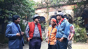 নবীন অভিনেতাদের সংগ্রামের গল্প বলছে ‘রং ঢং’