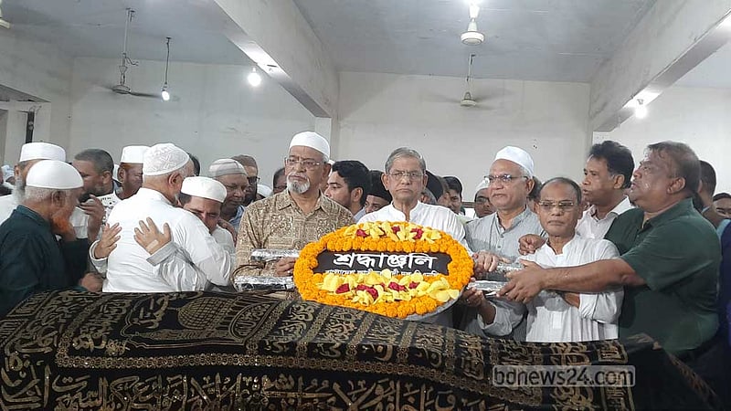 সাংবাদিক রুহুল আমিন গাজীকে শেষ বিদায়